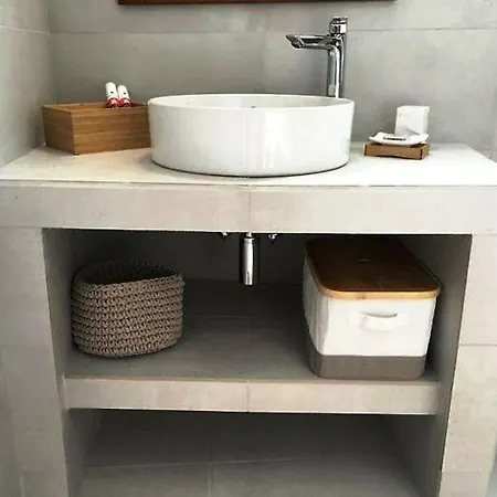 Golden Sunset فيلة