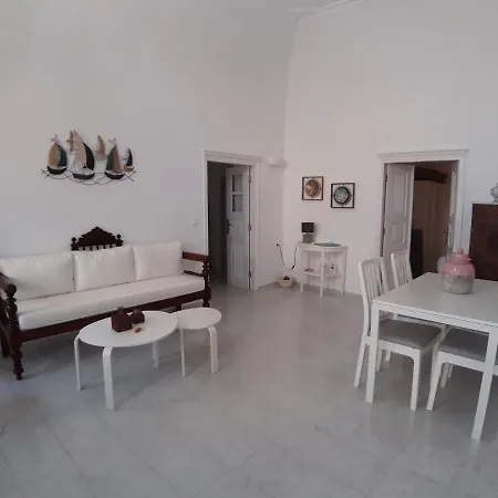 فيلة Golden Sunset